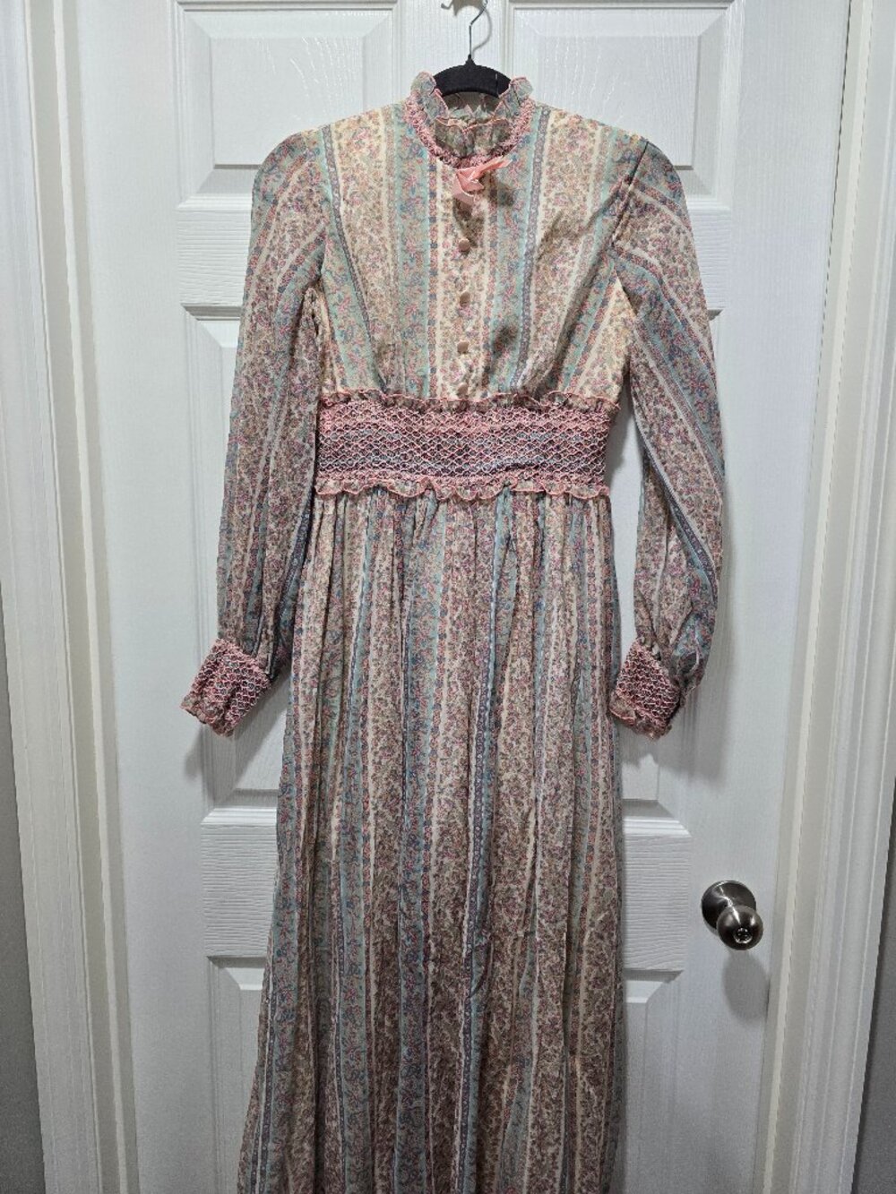 Vintage 70s Pastel Floral Prairie Maxi Dress Smocked Cottagecore Edwardian Small